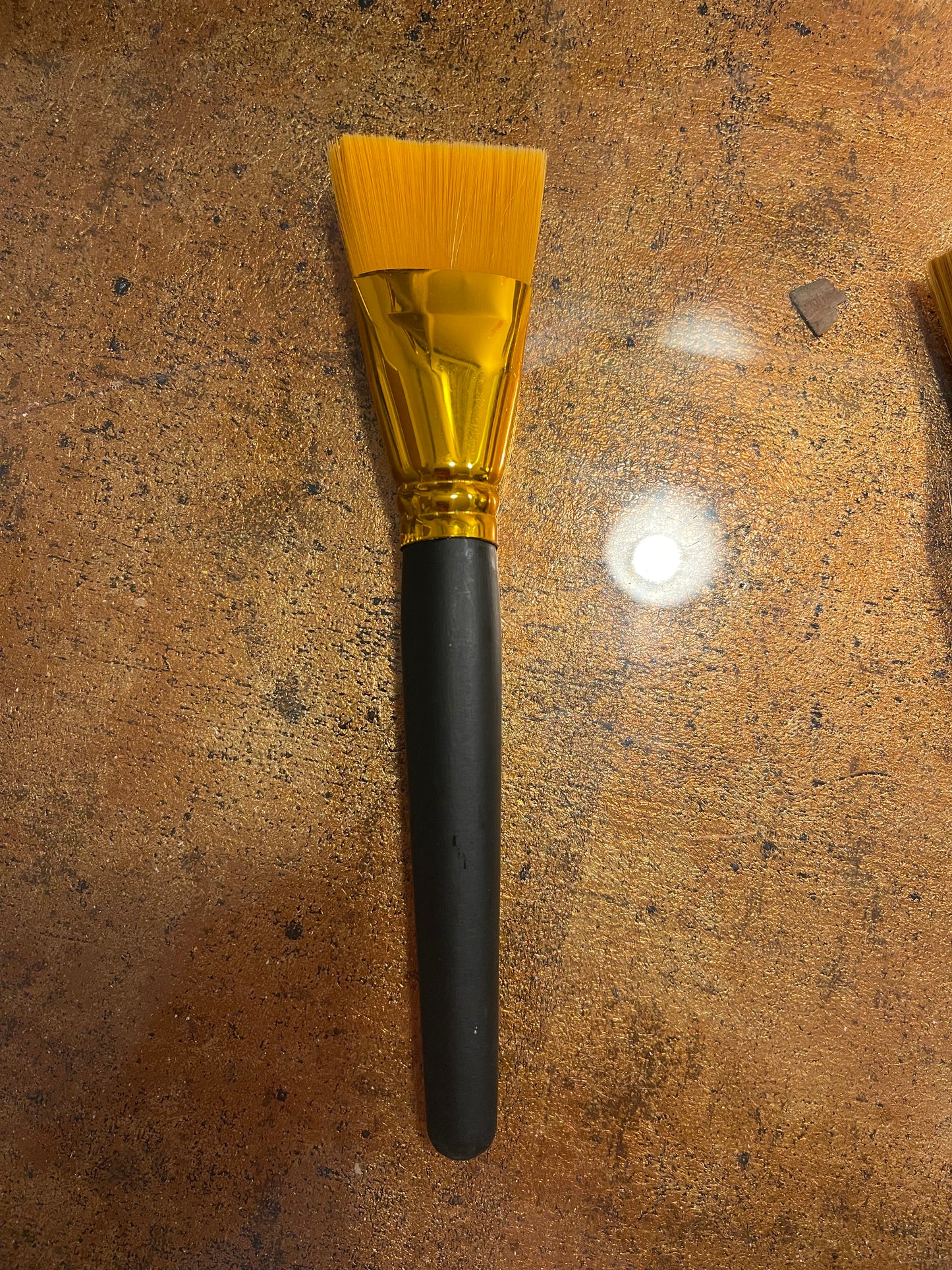 Golden Taklon 1.5" wide Flat Brush