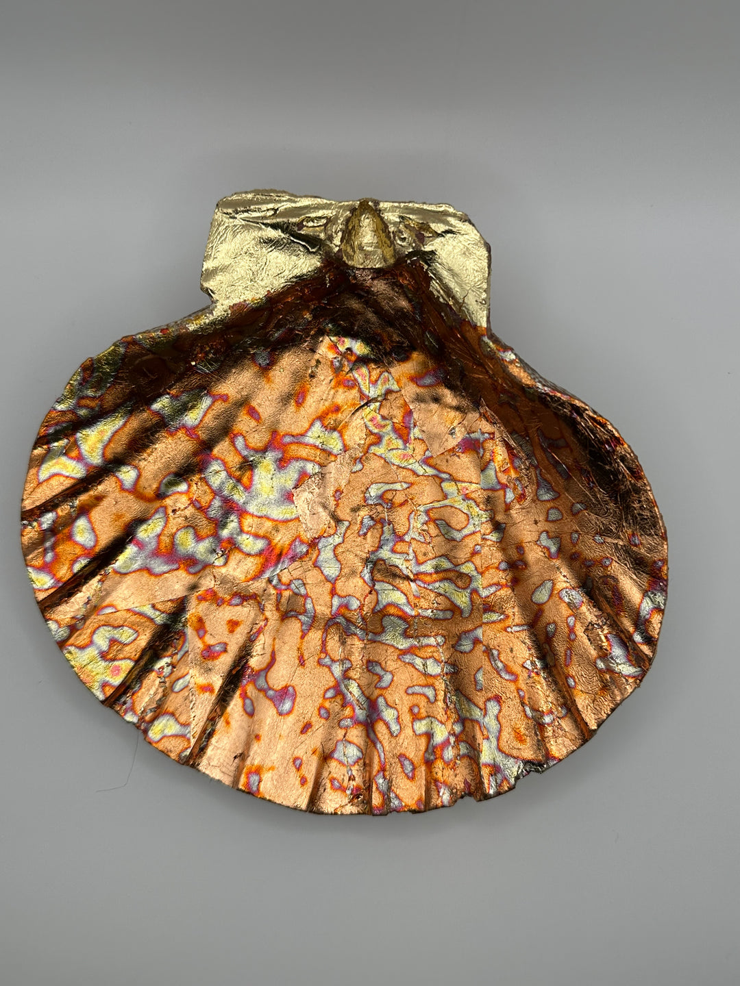 Gilded Scallop Shell