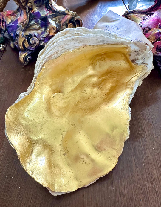 Giant Gilded Oyster Shell (B) - 22k