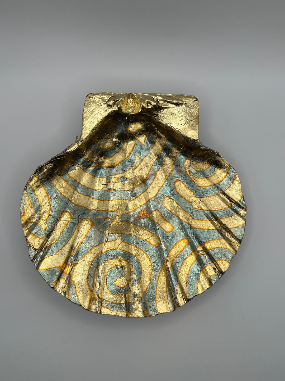 Gilded Scallop Shell