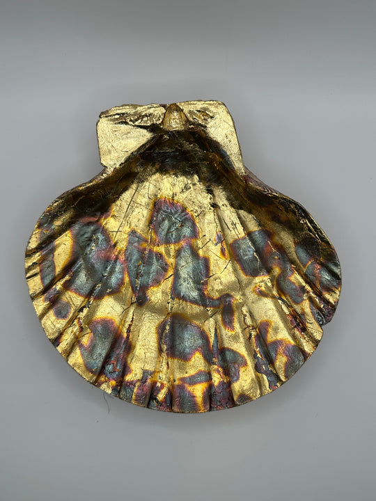 Gilded Scallop Shell