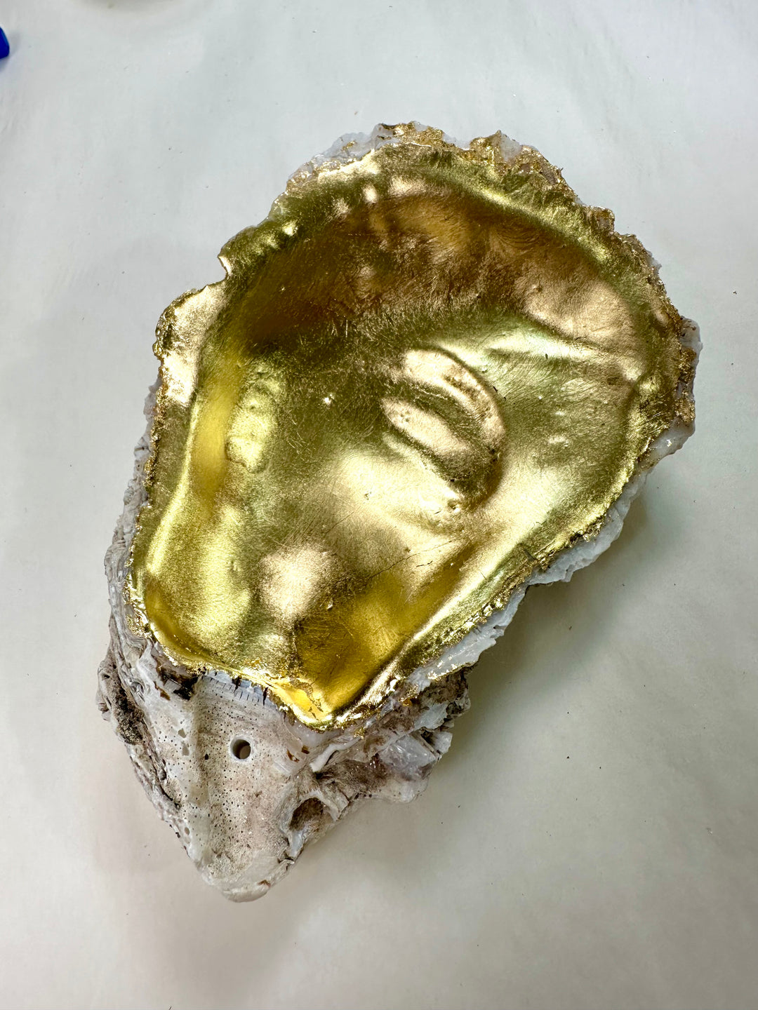 Gilded oyster shells
